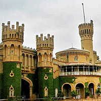 Bangalore Palace - South Chauffeur et Guide en Inde